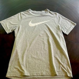 Nike Tee , boys large